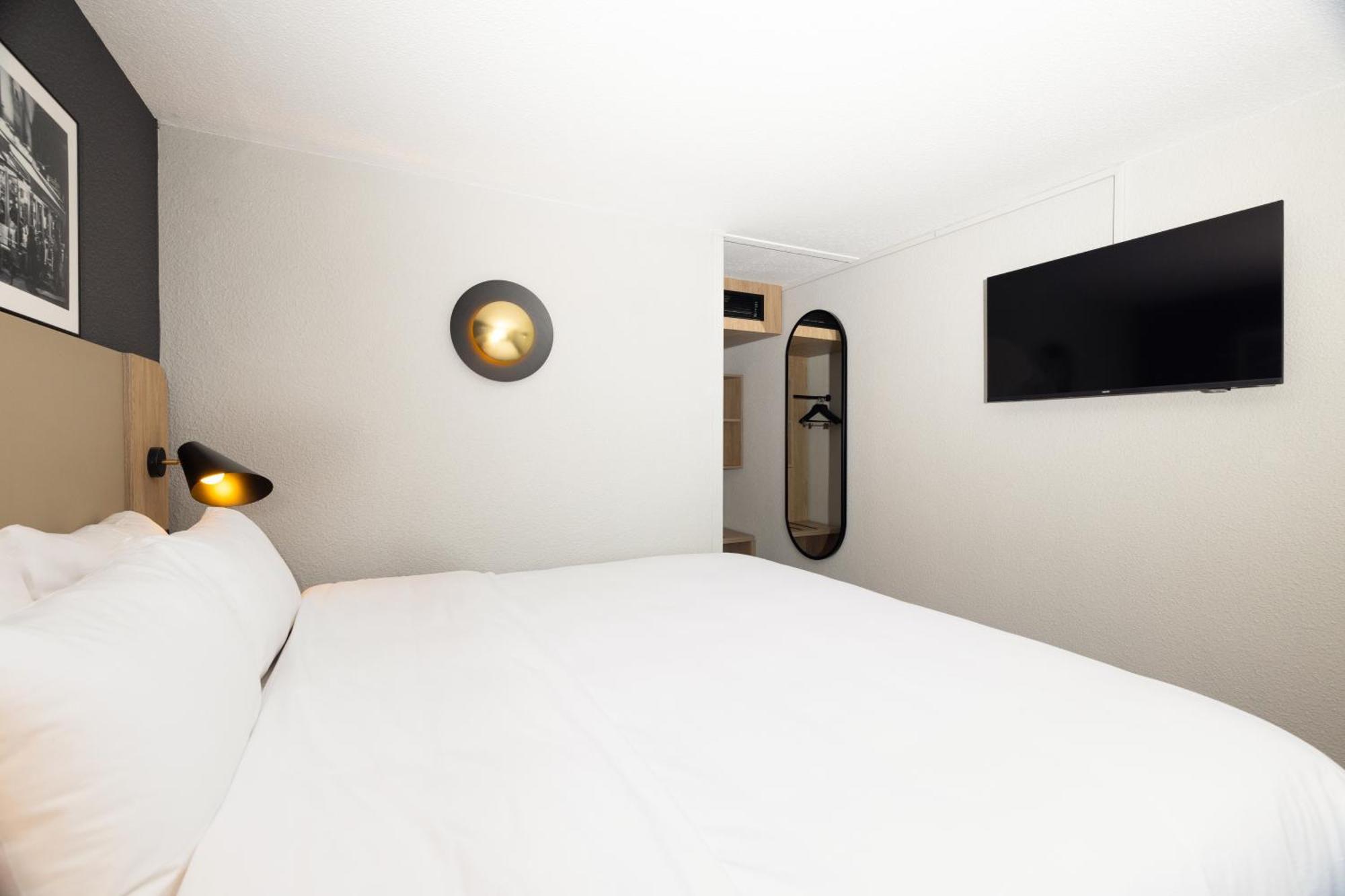 Отель Campanile Prime - Nimes Centre Экстерьер фото