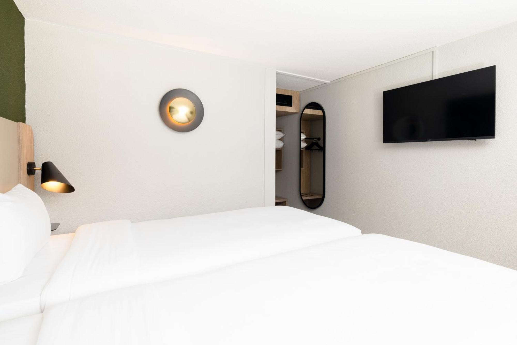 Отель Campanile Prime - Nimes Centre Экстерьер фото